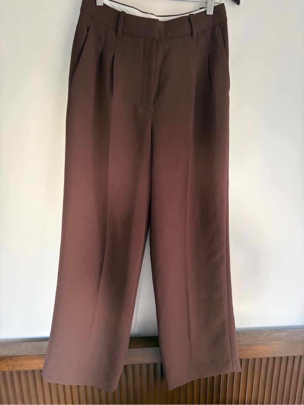 Aritzia Wilfred Brown The Effortless Pant - Size 6 Short